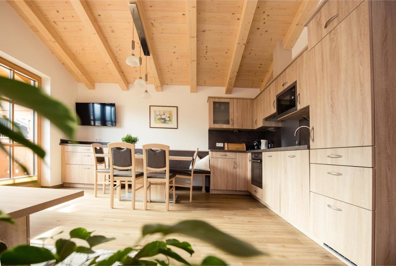 Appartemets Hauserbauer Kaprun Bagian luar foto