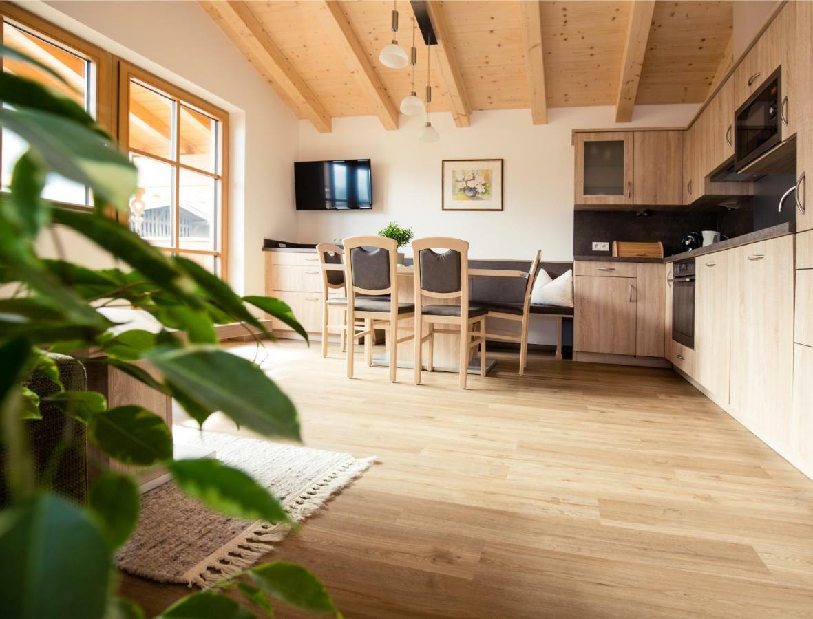 Appartemets Hauserbauer Kaprun Bagian luar foto